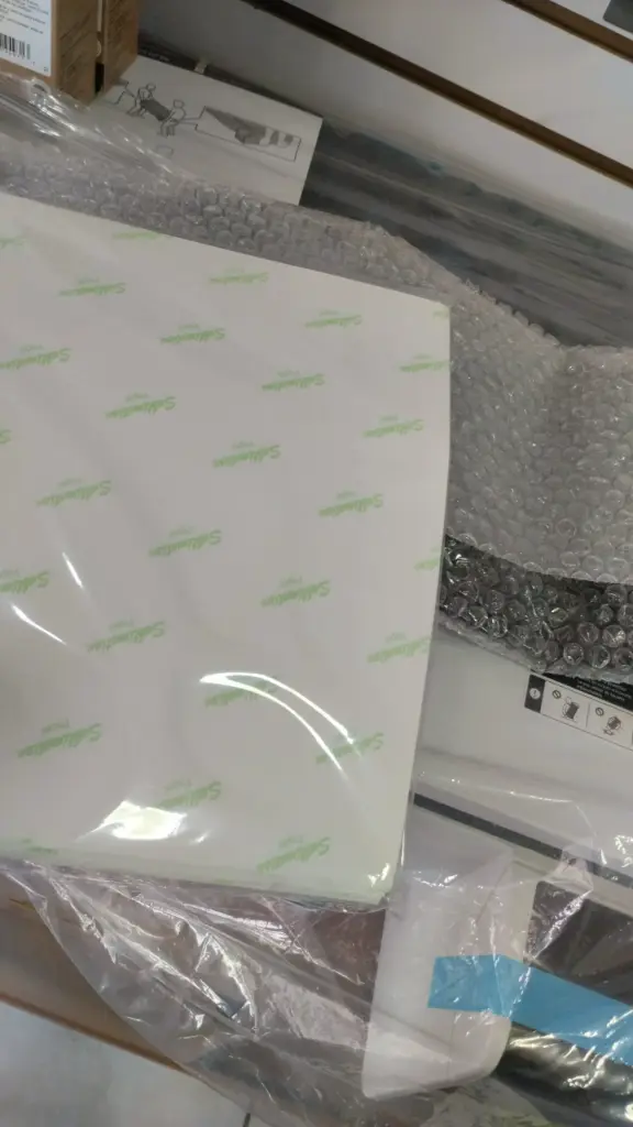 PAPEL DE SUBLIMACIÓN GENÉRICO, LETRAS VERDES DETRÁS, TAMAÑO 8.5 X 11 PULGADAS | 100 HOJAS.